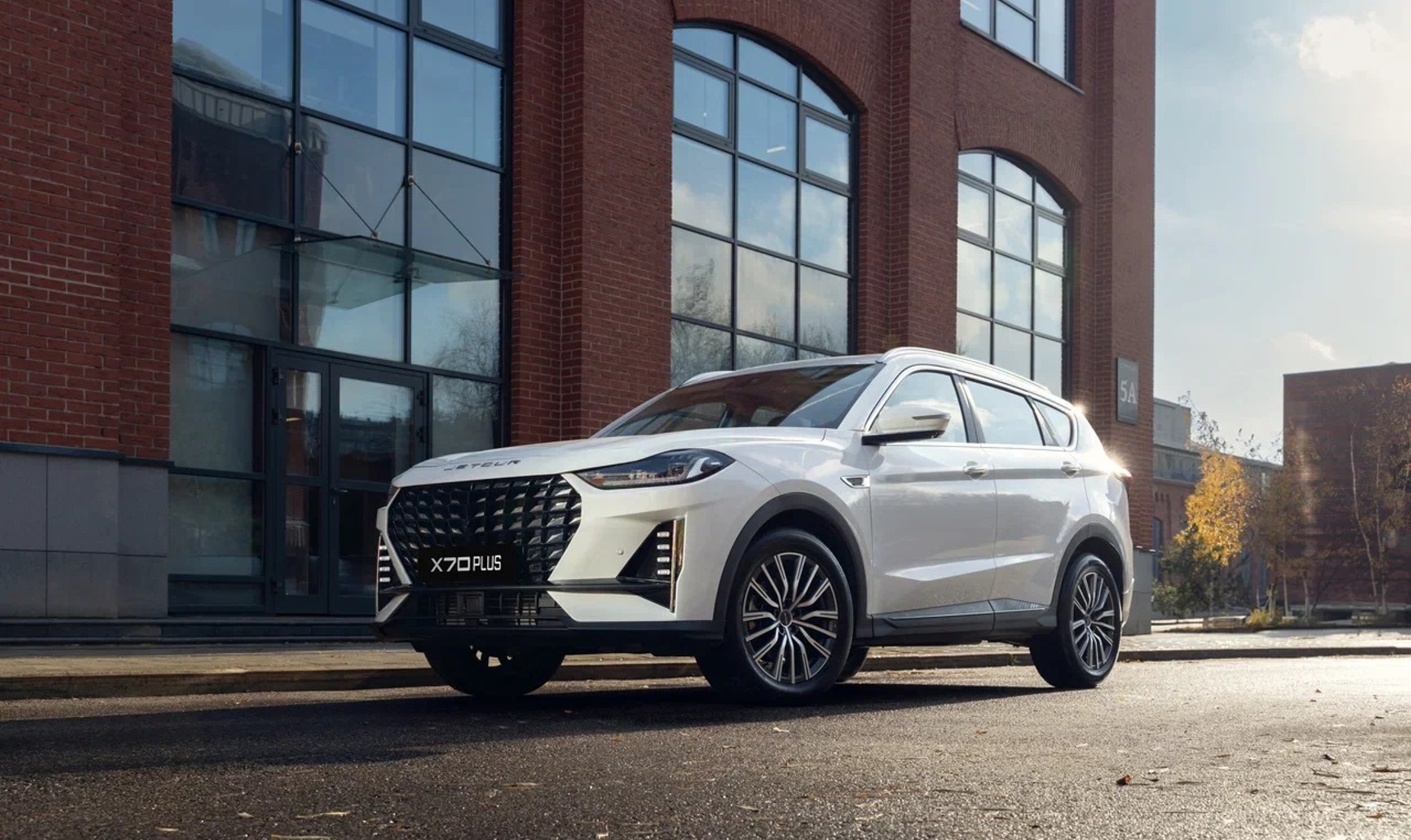 Обзор автомобиля Jetour X70 Plus: уникальные характеристики, которые вас удивят