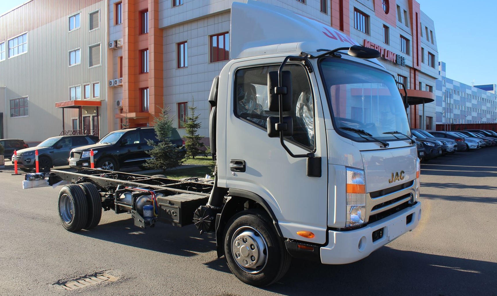 Грузовое шасси JAC N80 экологического стандарта Евро-5