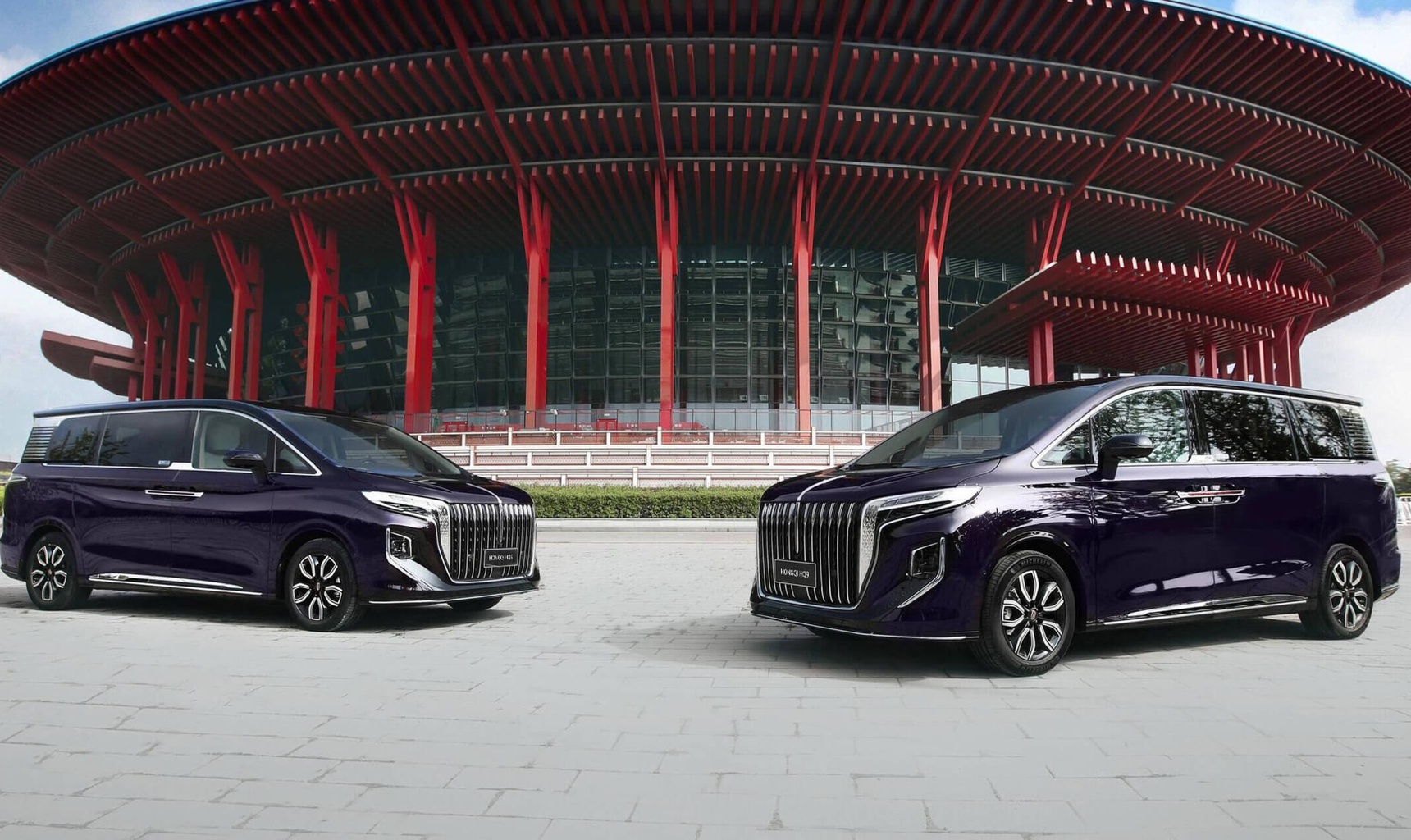 Бренд HONGQI объявляет комплектации и цены нового премиального минивэна HQ9 в России