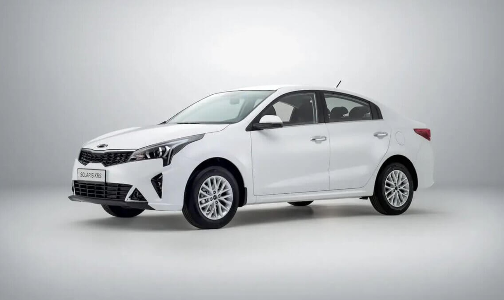 SOLARIS KRS против LADA Vesta Cross: какой седан выбрать в Кузбассе летом 2025
