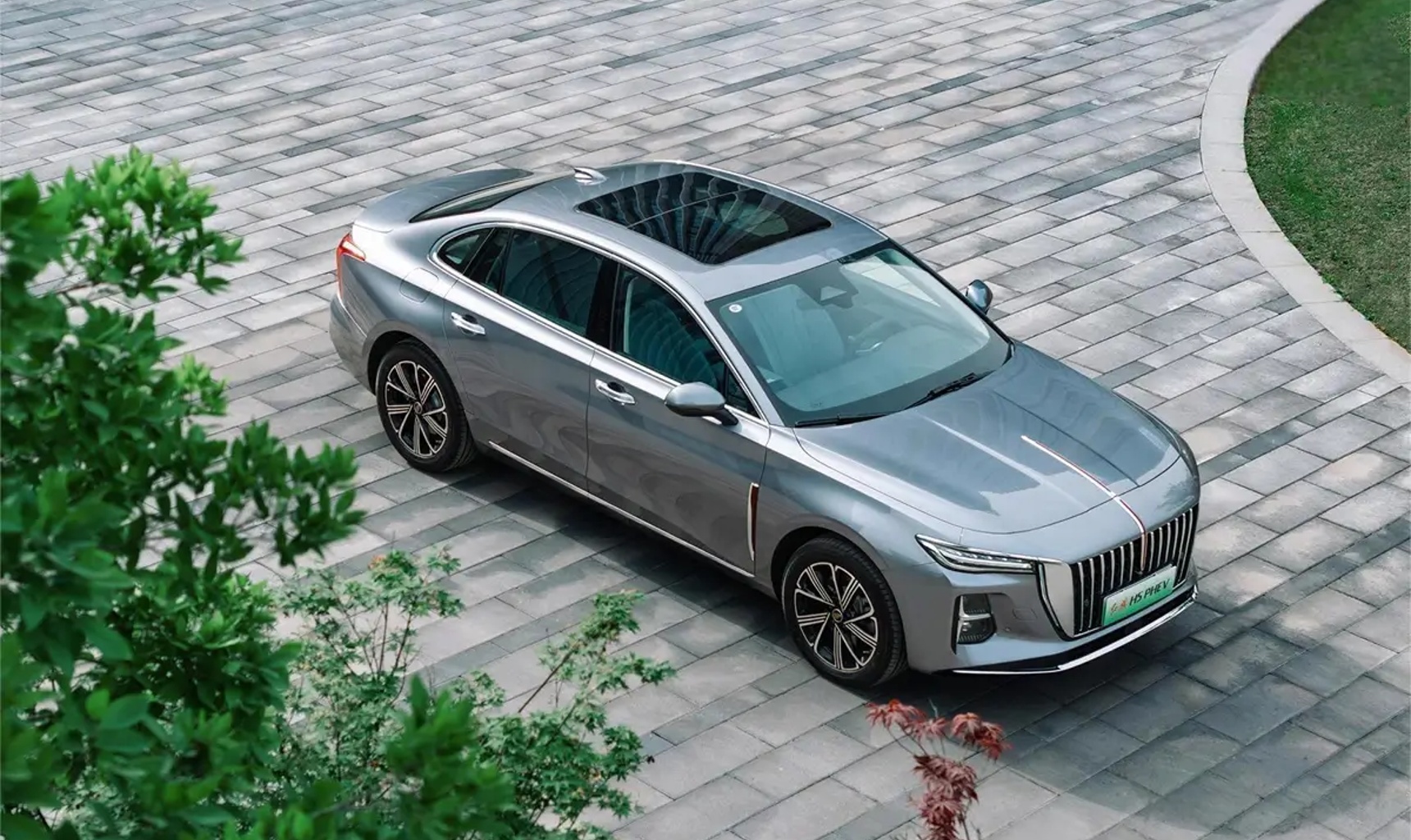 В Шанхае HONGQI представит три новые инновационные модели и технологии интеллектуального вождения