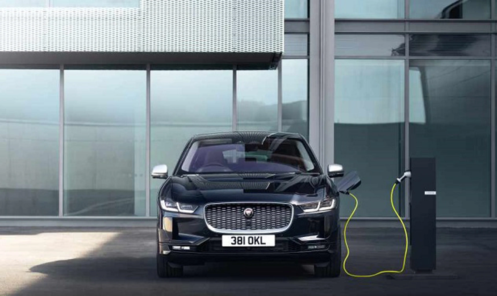 Jaguar Land Rover совершенствует процесс вторичного использования алюминия с целью сокращения выбросов углерода на четверть
