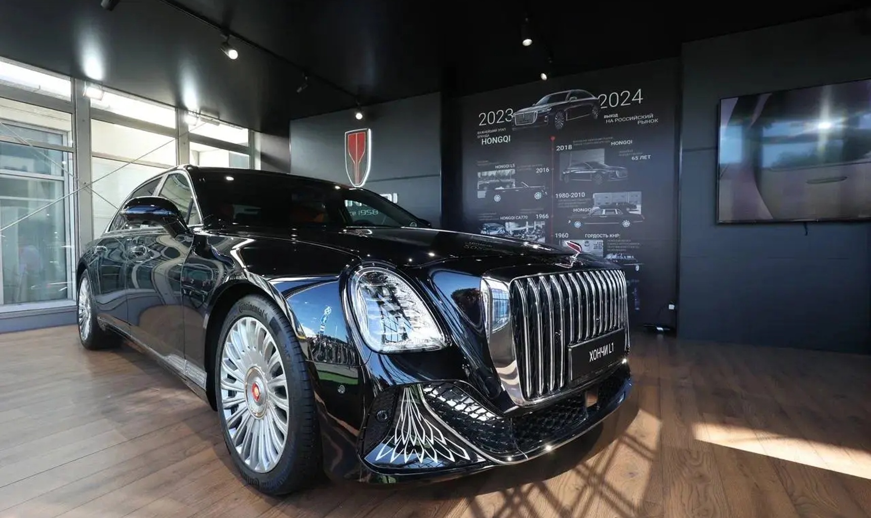 Премиальный бренд HONGQI выступил официальным автомобильным партнером Восточного Экономического Форума 2024
