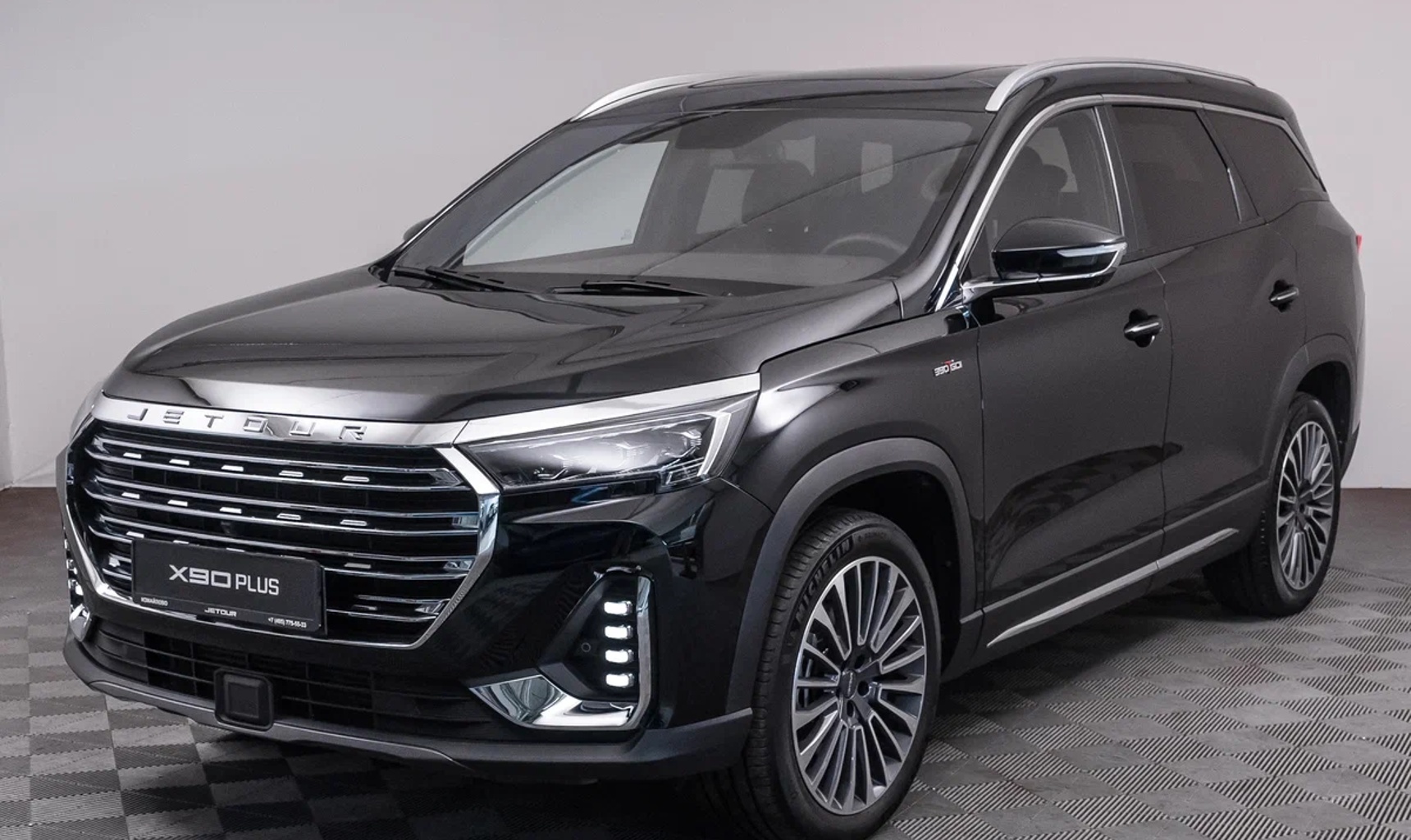 Обзор Jetour X90 Plus: характеристики, размеры, багажник и сравнение комплектаций