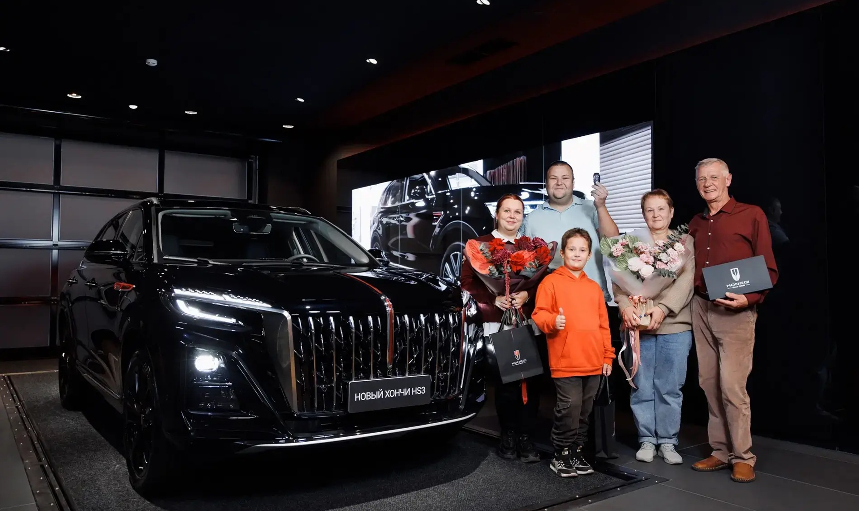 HONGQI подвел итоги конкурса среди покупателей смартфонов HUAWEI