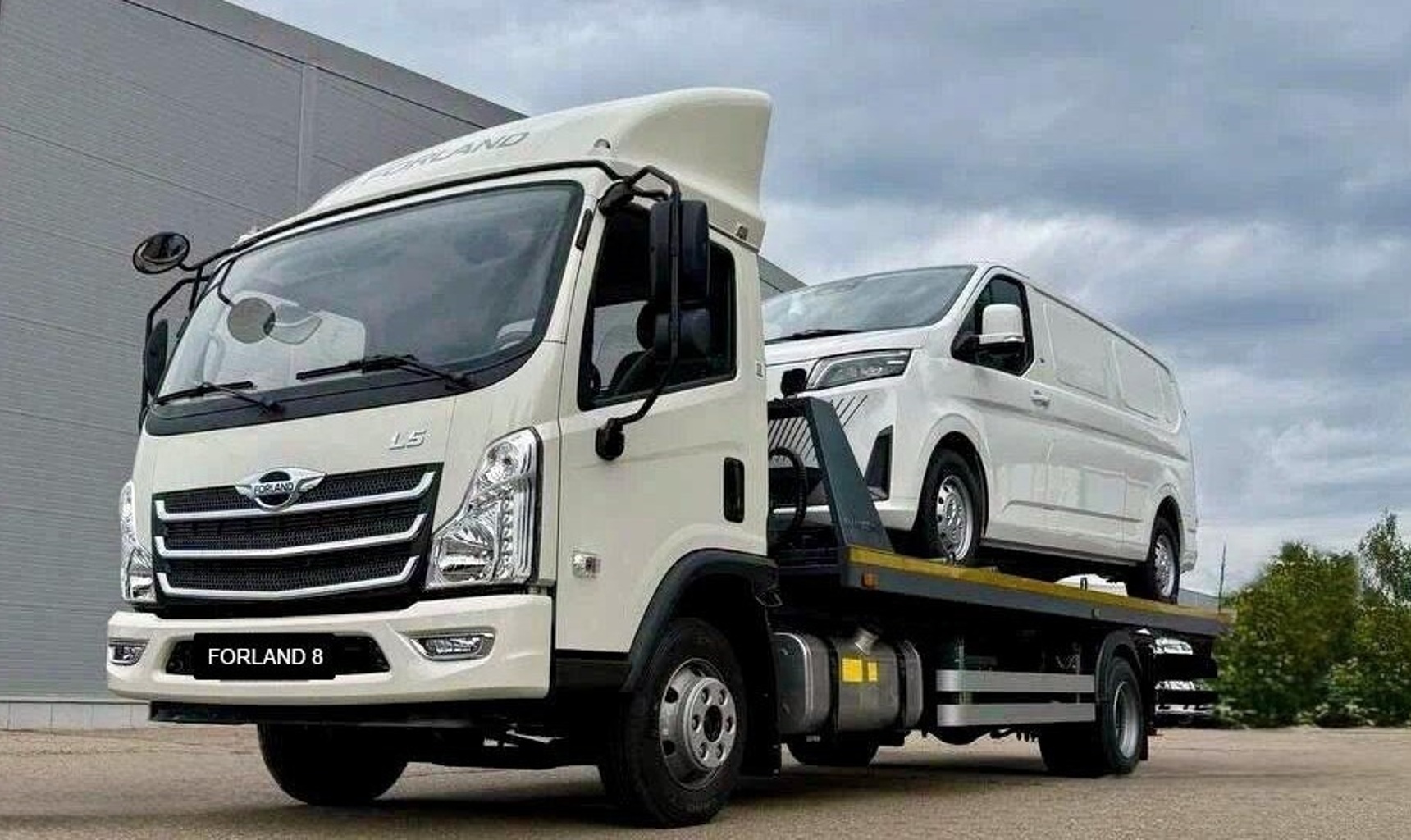 Новинка на рынке коммерческого транспорта — автоэвакуатор на шасси FORLAND 8