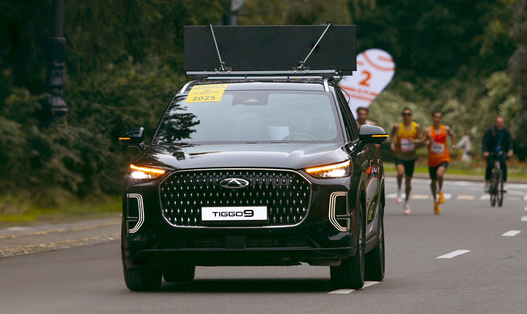 CHERY TIGGO 9 выступил в авангарде марафона «Белые Ночи»
