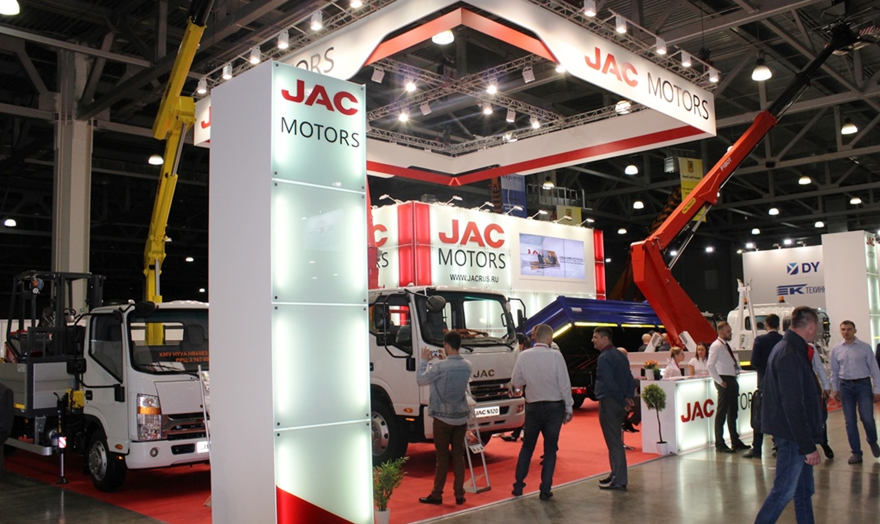 Сотрудничество с официальными дилерами JAC: путь к успеху в бизнесе